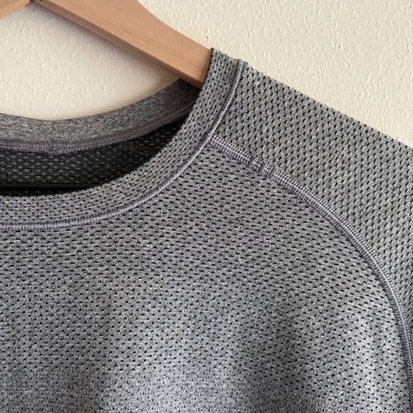 Lululemon Metal Vent Tech Short Sleeve - Picture 8 of 11